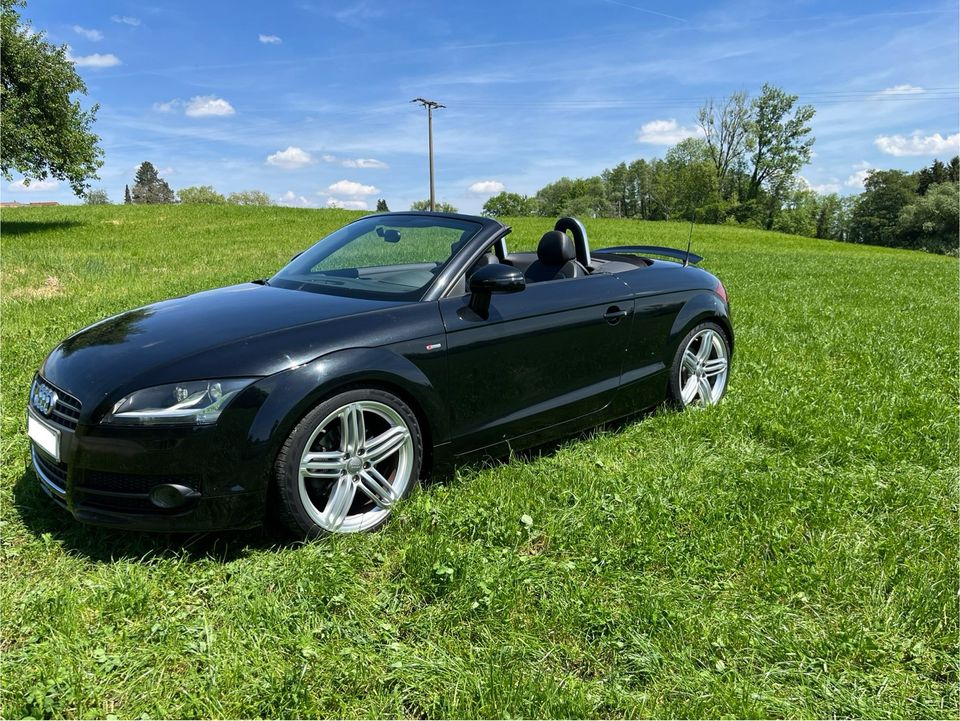 AUDI TT ROADSTER, 2.0 TFSI (8J) S-Line-Paket, 6-Gang, Cabrio in Tettnang