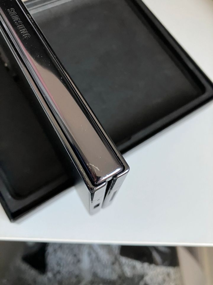 Samsung Galaxy Z Fold 4 in Lüneburg