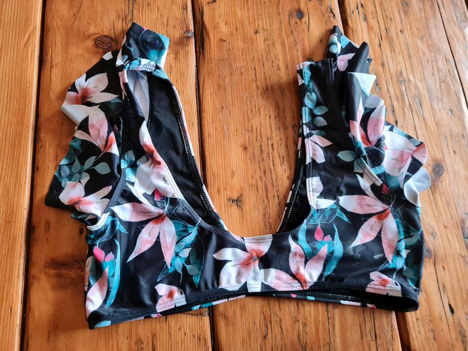 Sporlike Bikini gr M floral schwarz in Oldenburg