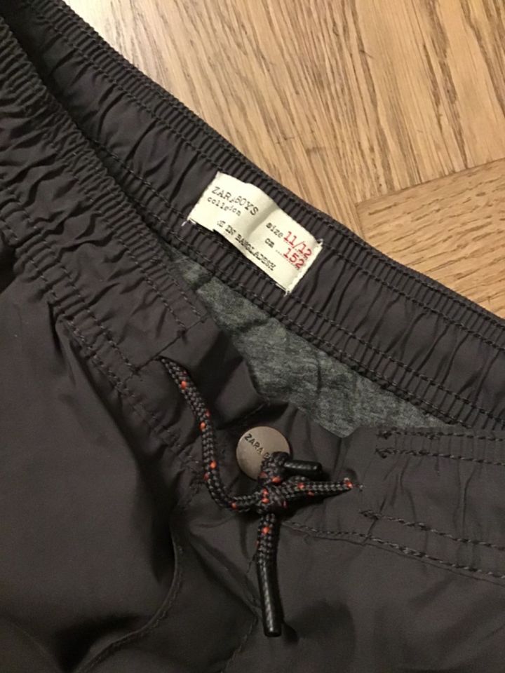 Zara Thermohose grau wneu Gr.152 Jungs unisex Jeans lässig in Breitbrunn am Chiemsee