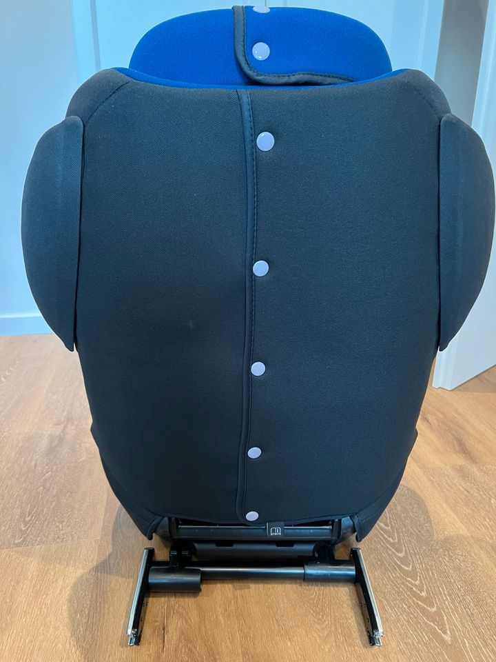 Cybex Kindersitz, 9-18kg, sehr guter Zustand, Blau, ISO Fix in Essen