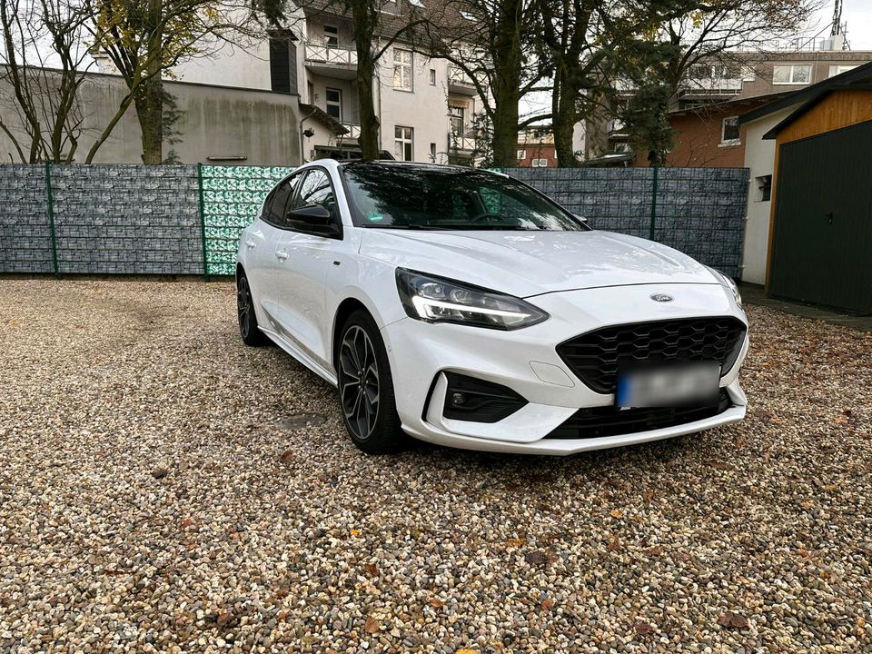 Ford Focus 1.5 ST-Line in Weyhe