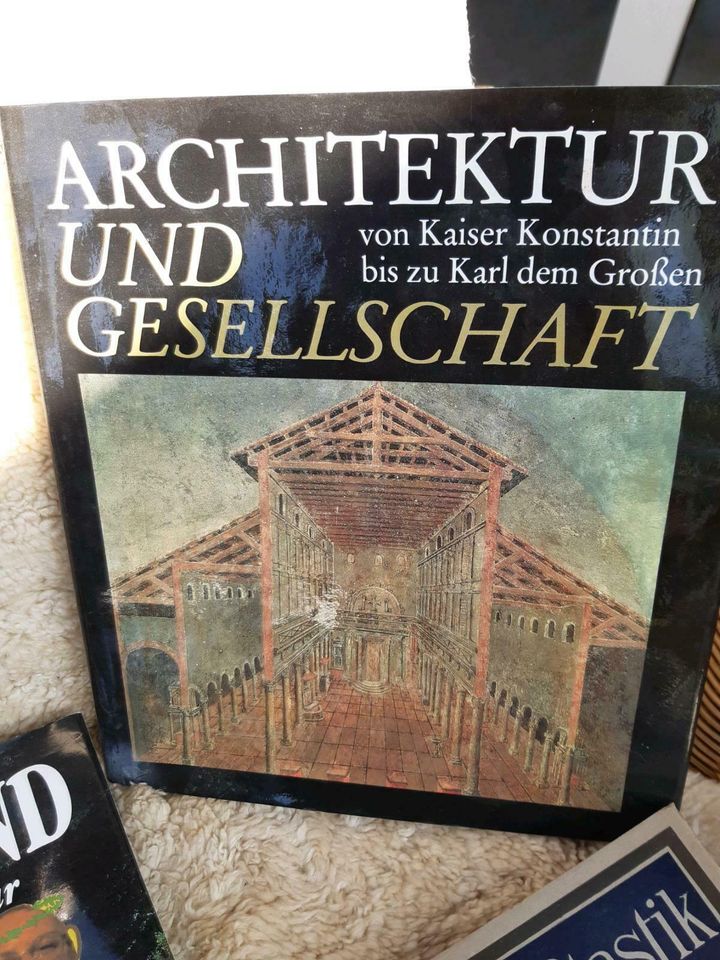 Bücher, Griechenland, Architektur in Leipzig