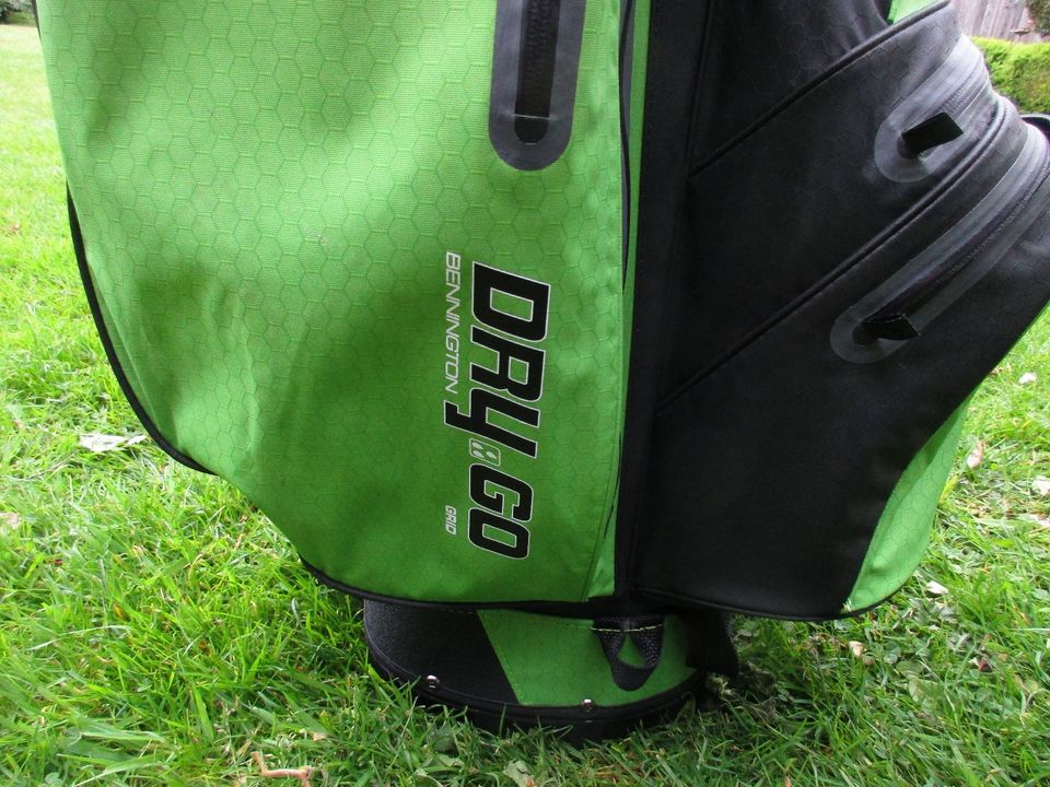 Bennington Golf Bag Dry Go Waterproof Golfausrüstung Neuwertig in Schiffdorf