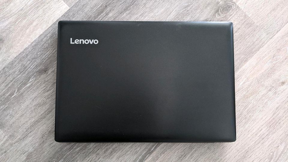 Lenovo IdeaPad 330-15IKB Laptop in Rostock