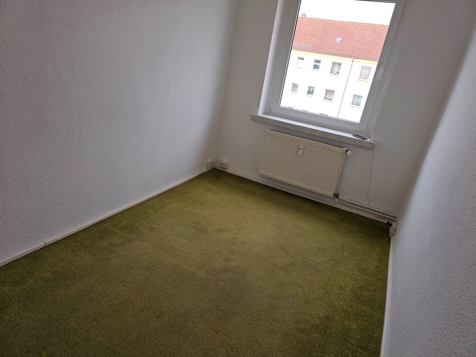 4 Raumwohnung mit Balkon zu Vermieten in Naumburg (Saale)