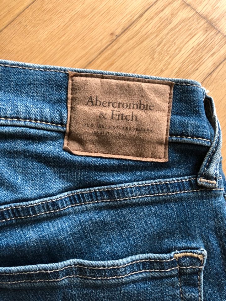 Abercrombie & Fitch Herren Jeans in Bremen