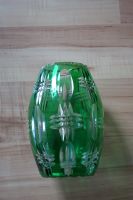 Blumen - Vase Bleikristall, 15,5 cm hoch, grüner Überfang Niedersachsen - Neu Wulmstorf Vorschau