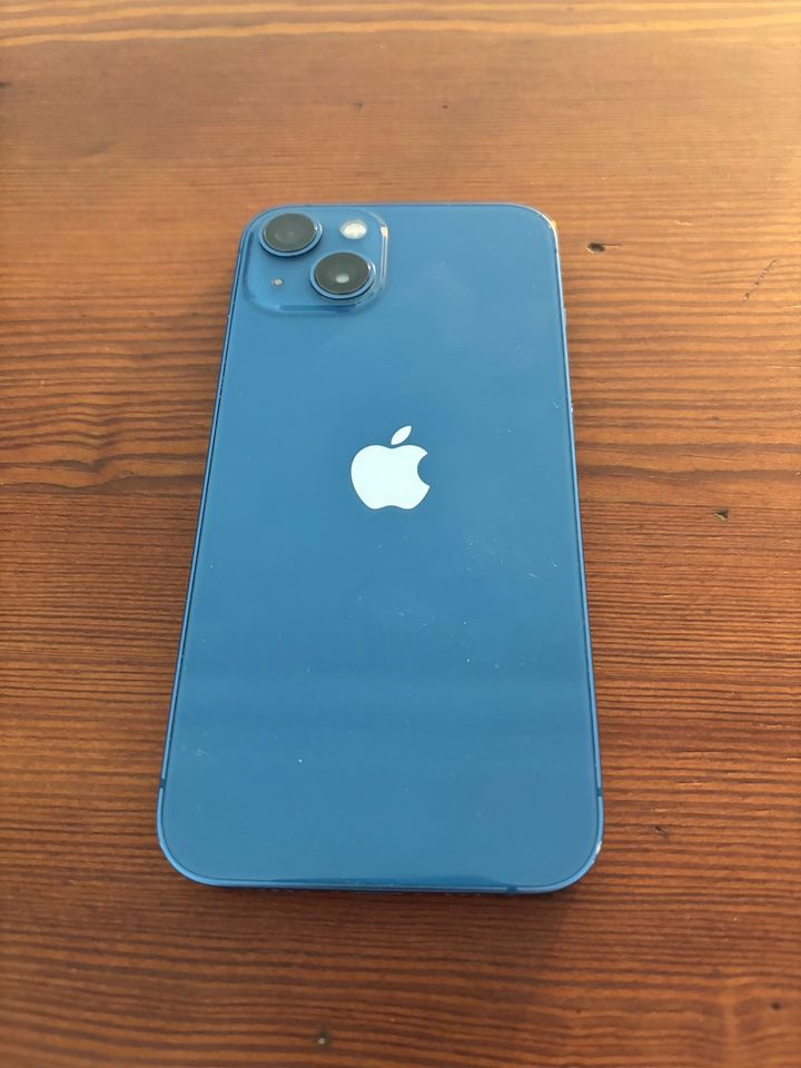 Apple IPhone 13, 128 GB, blau in Hamburg