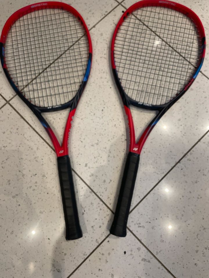 Tennisschläger Yonex VCore 100 -L2-300gr in Mörfelden-Walldorf