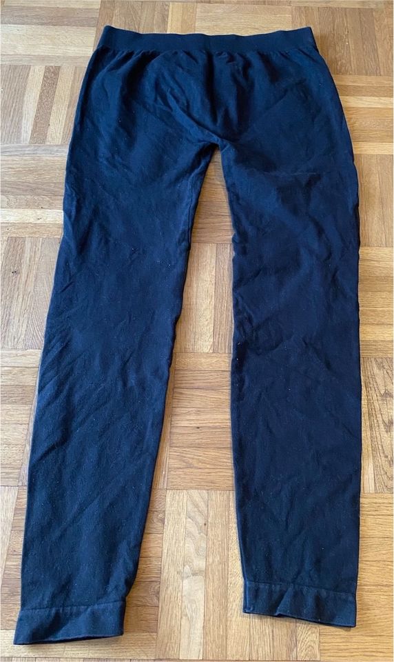 Leggings Leder Imitat Einsatz am Knie schwarz Gr. 40/42 in Neuss