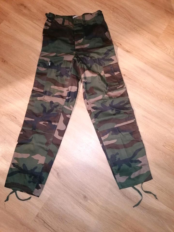 MC Allister Highwaist Militär Hose Gr. XS in Freudenberg