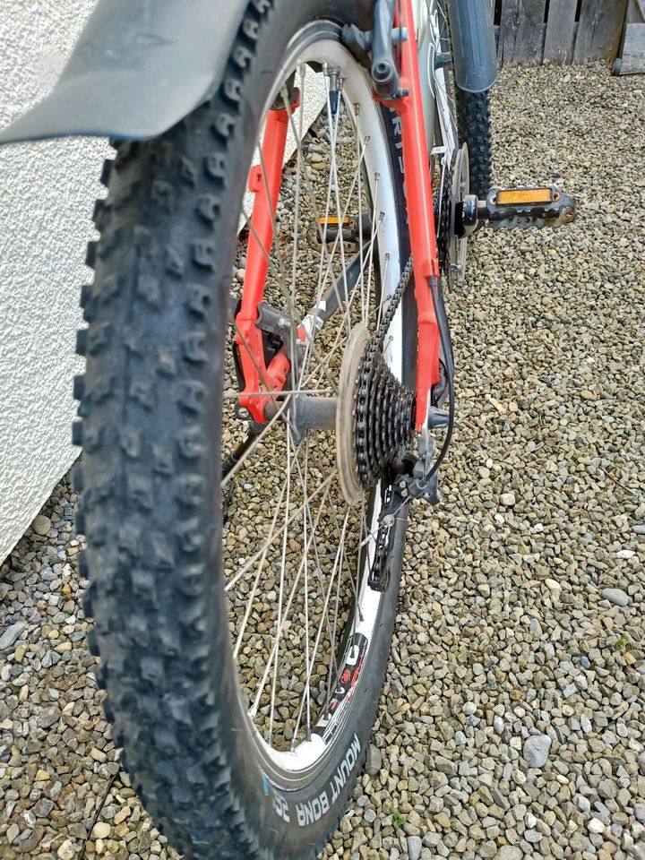 Conway Jugend Mountainbike Fahrrad 27 Gang in Ertingen