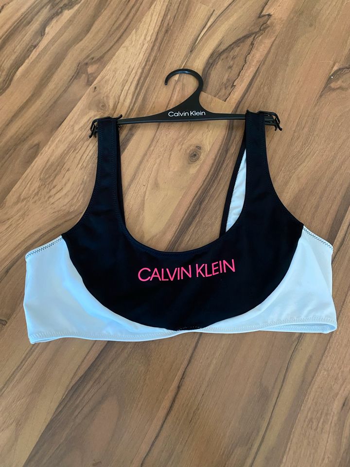 Bikini von Calvin Klein in Lehre