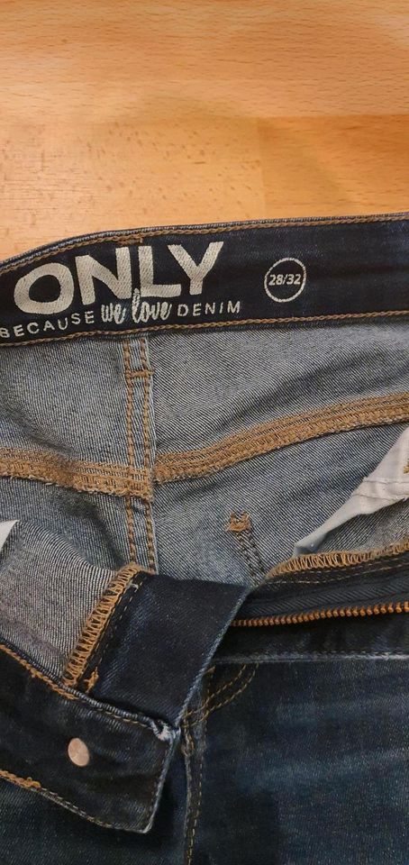 Only Jeans Gr. 28 in Bremen