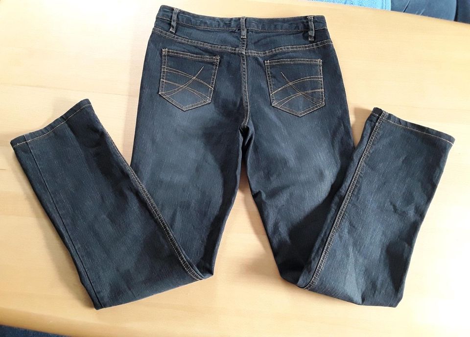 Damen Jeans Hose Jeanshose schwarz schmal 36/38 in Königsbrunn