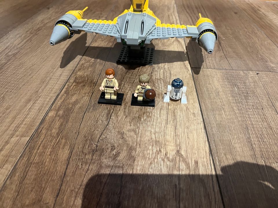 Lego Naboo Starfighter 75092 in Seelze