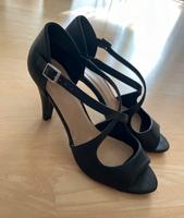 Schwarze Pumps High Heels von Anna Field, Gr. 39, neuwertig Hessen - Herborn Vorschau