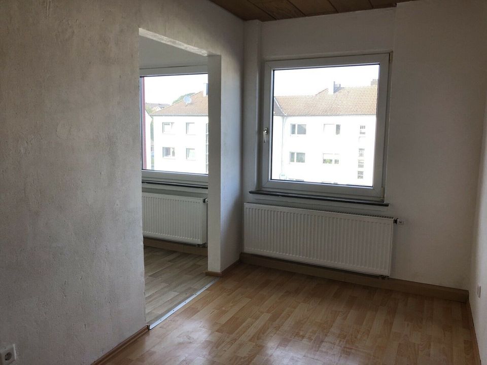 Helle 3-Zimmer-Wohnung, Balkon, Kreishausnähe in Lüdenscheid