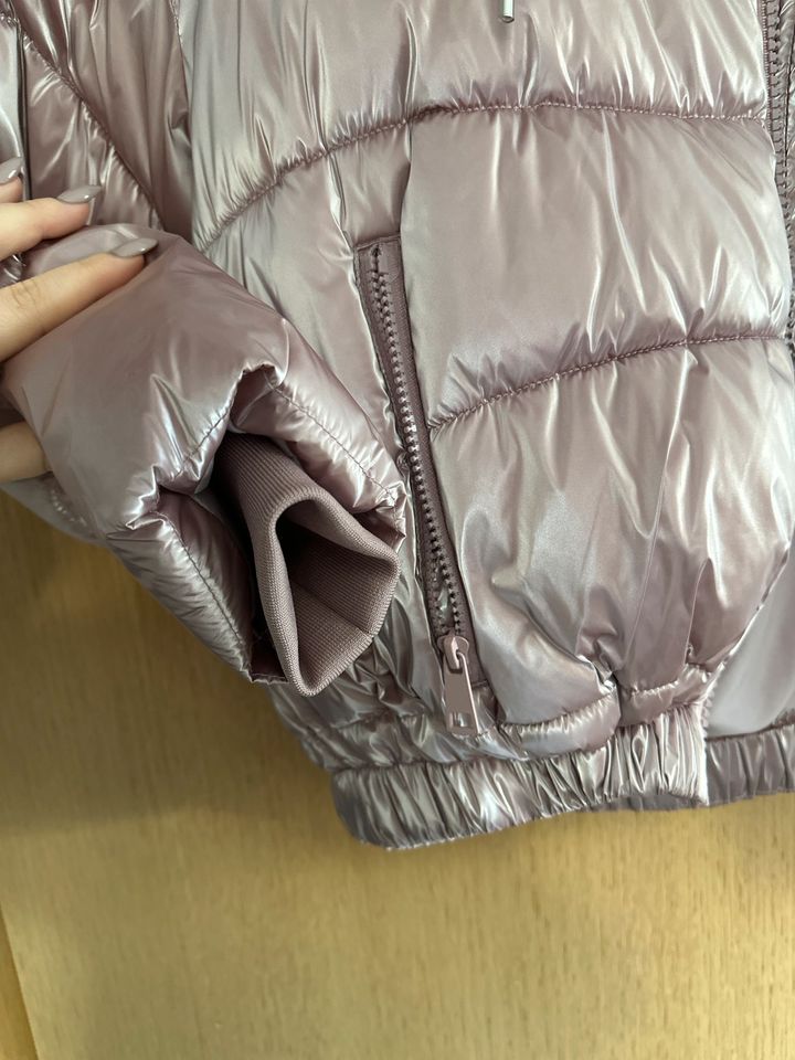 Bomberjacke Winterjacke Gr. XS Zara neu Rosé glänzend in Edemissen