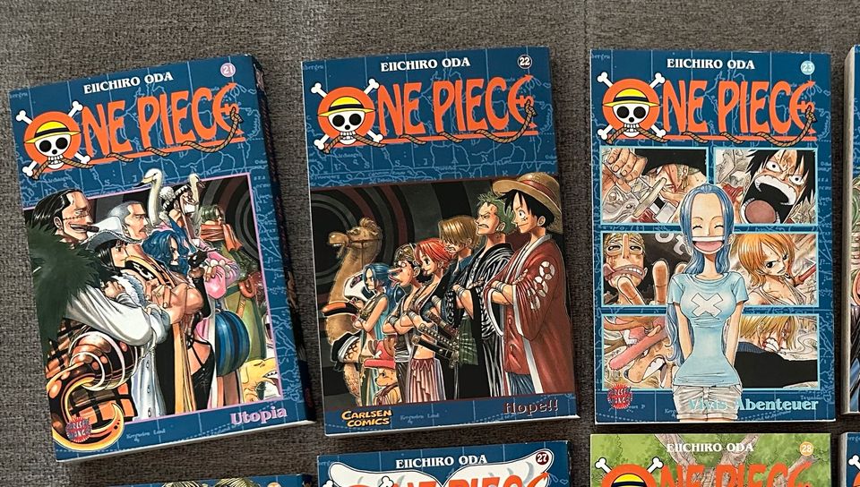 One Piece Manga Buch Bücher Band 1 - 7, 21 - 23 und Band 52 in Norderstedt