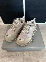 Balenciaga Triple S Beige 36 Saarland - Perl Vorschau