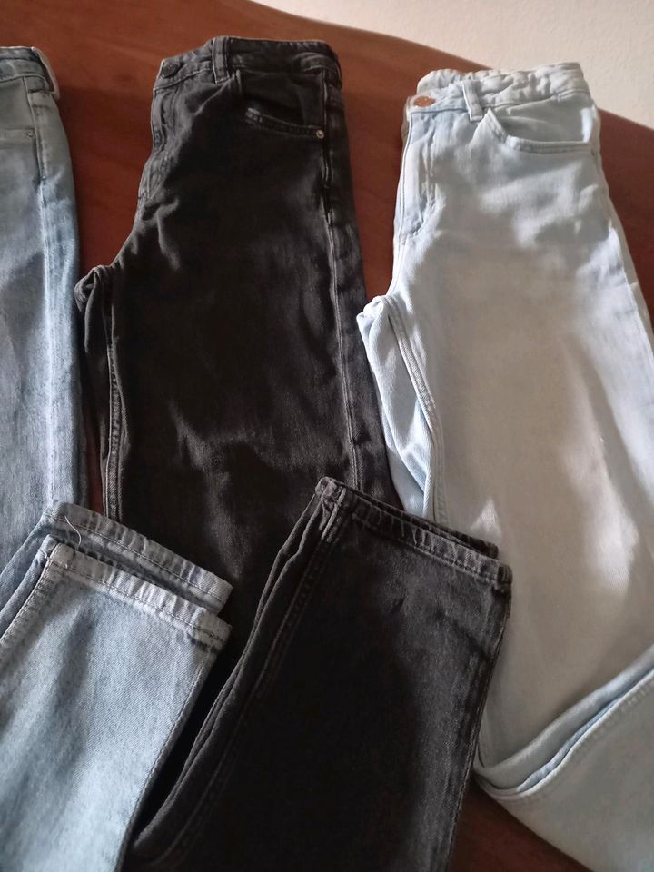 H&M 3-Set Jeanshose Relaxed-Mom-Jeans Gr.140 Top Zustand in Ludwigshafen