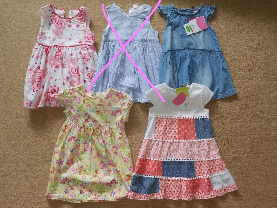 4 Kleider für Mädchen in Größe 80 in Sachsen - Bad Gottleuba-Berggießhübel  | Babykleidung Größe 80 kaufen | eBay Kleinanzeigen ist jetzt Kleinanzeigen