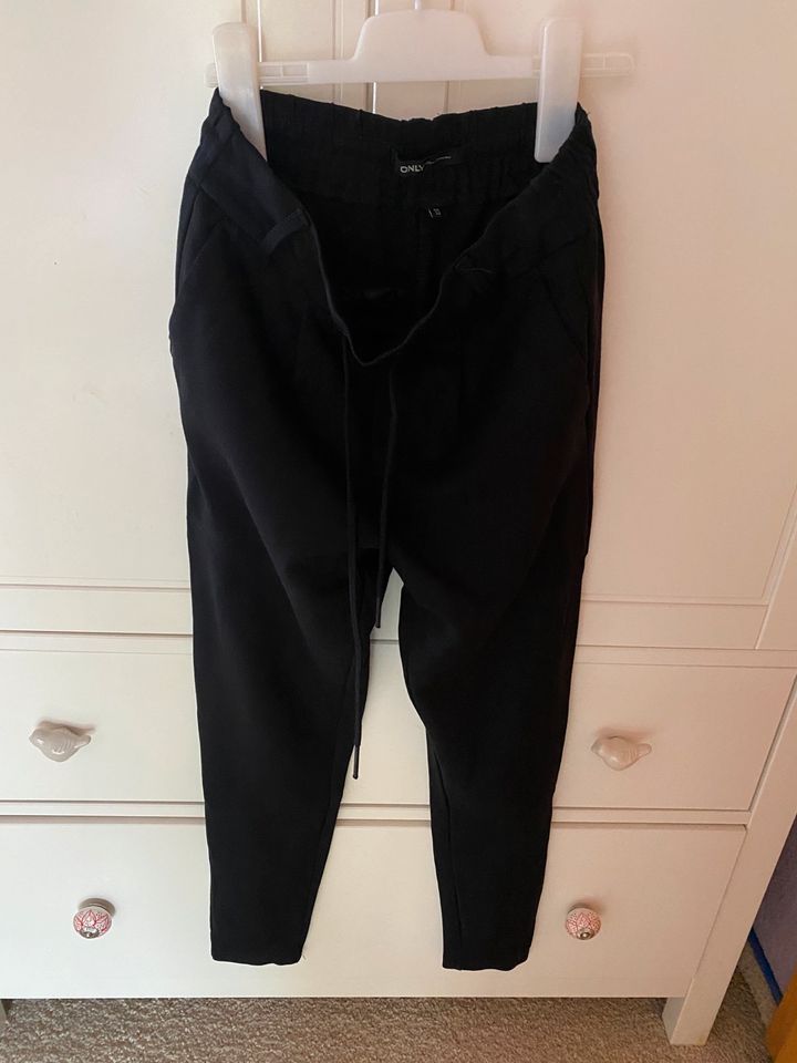 Only Sweatpants Hose Jogginghose schwarz Gr. XS 34 in Augsburg