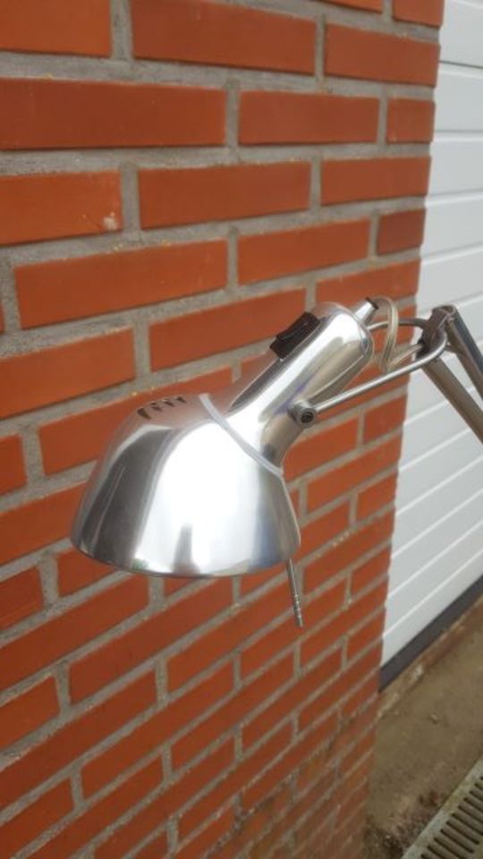 NAOMI von  LUMINA Stehlampe Aluminium poliert in Kiel