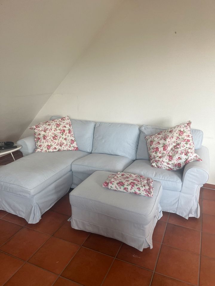 Ikea EKTORP Couch Sofa mit Récamiere, hellblau inkl Hocker in Willich