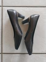 sehr feine Pumps aus Leder❤️ Raphaela, Gr. 5 1/2, neu m Etikett Baden-Württemberg - Tübingen Vorschau