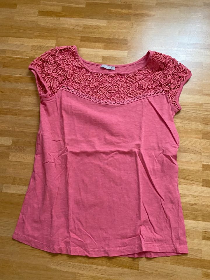 T-Shirt pink, Orsay, Gr. M, sehr gut erhalten, mit Blumenmuster in Neusäß