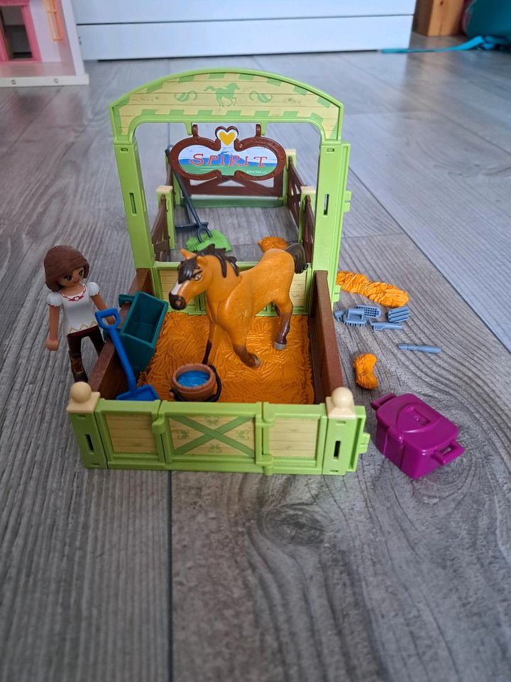 Playmobil Spirit mit Pferdebox Lucky in Kesselsdorf