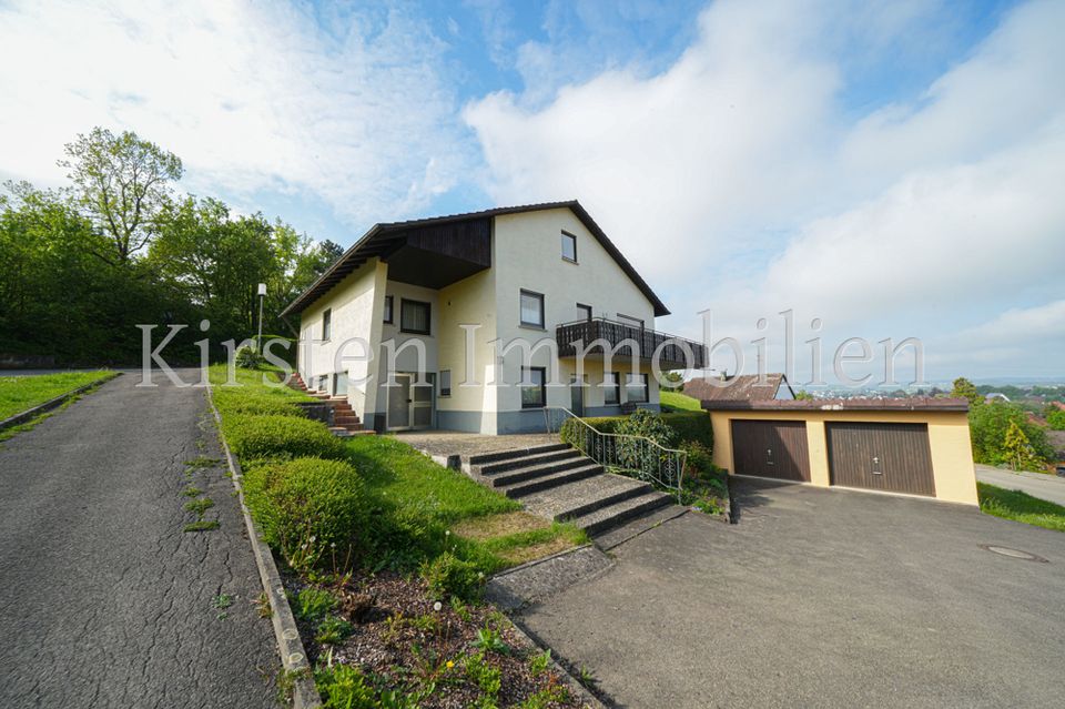 Balingen-Engstlatt: Sofort bezugsfertiges Haus auf herrlichem Grundstück mit 706m²! Neue Heizanlage! in Balingen