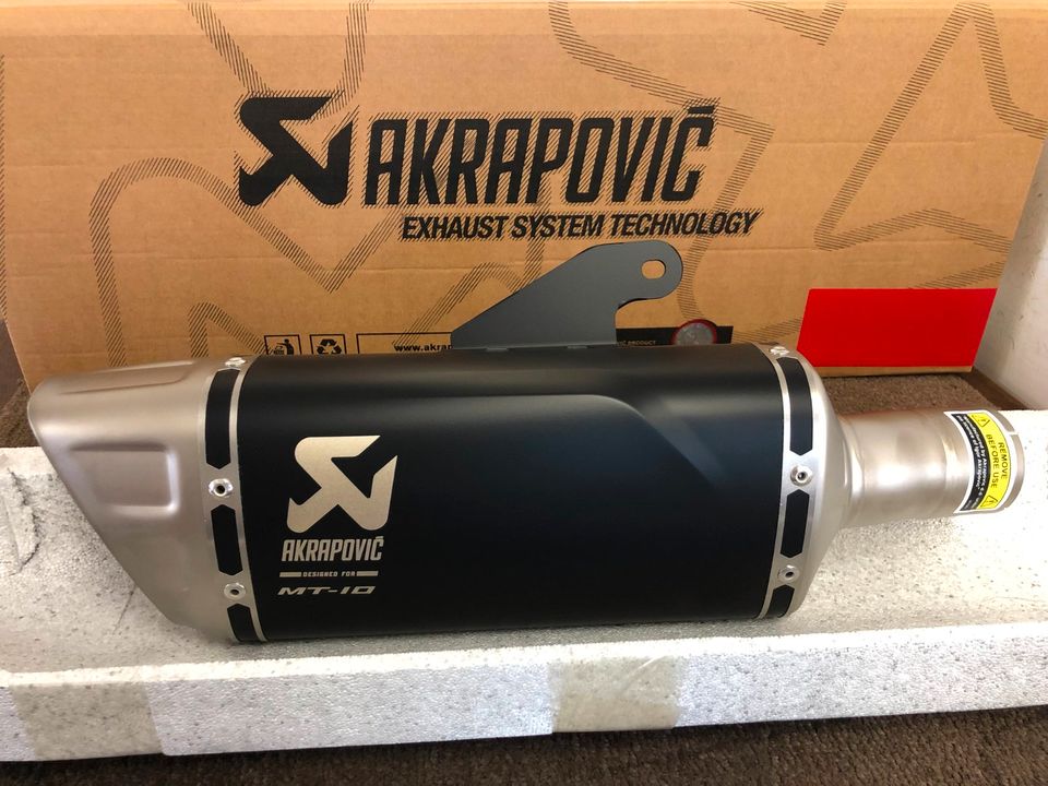 Akrapovic Black Auspuff Dämpfer Yamaha MT-10 MT10 RN78 2022 2023 in Bad Bentheim