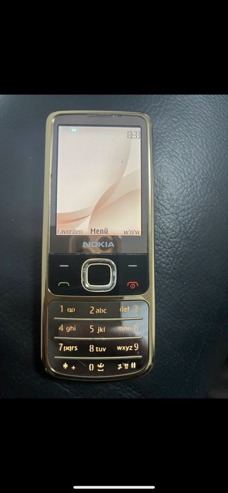 Nokia 6700 Gold funktioniert und Ladegeräte in Köln