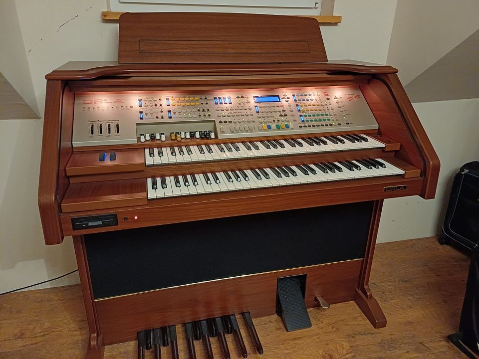 Orgel - Orla GT9000 DLX 2 in Fulda