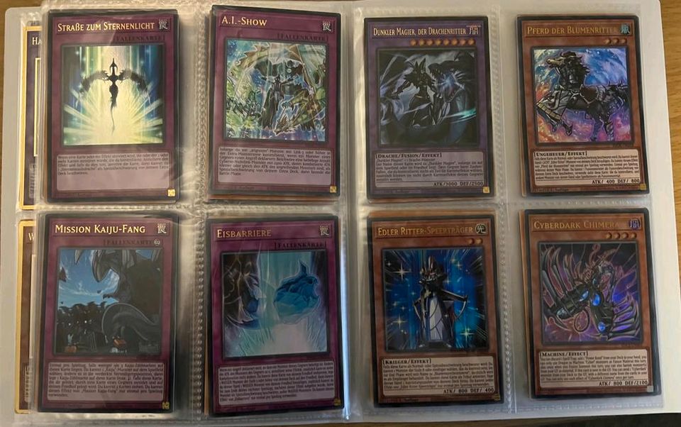 Yu-Gi-Oh Album mit selteneren Karten Gold, Ultra Rare, Super Rare in Bad Salzuflen