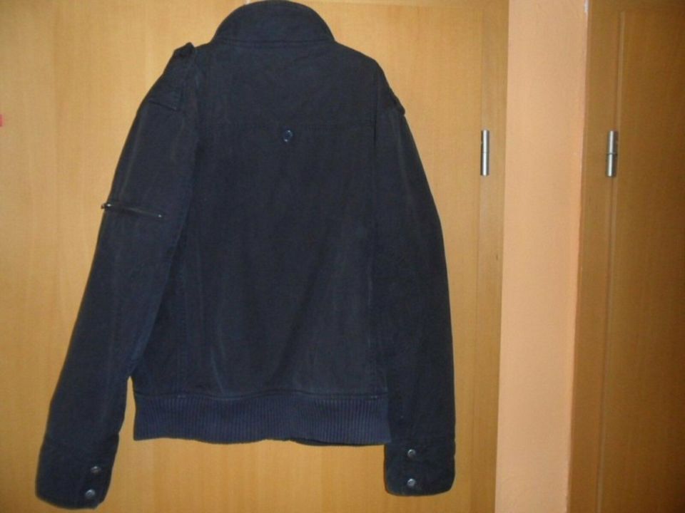 Mustang Jacke Gr. M in Bröckel