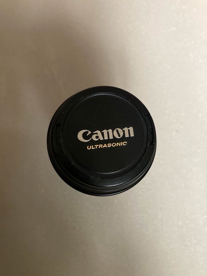 Canon ET-65 ii 100-300mm 1:4.5-5.6 f ultrasonic in Leipzig