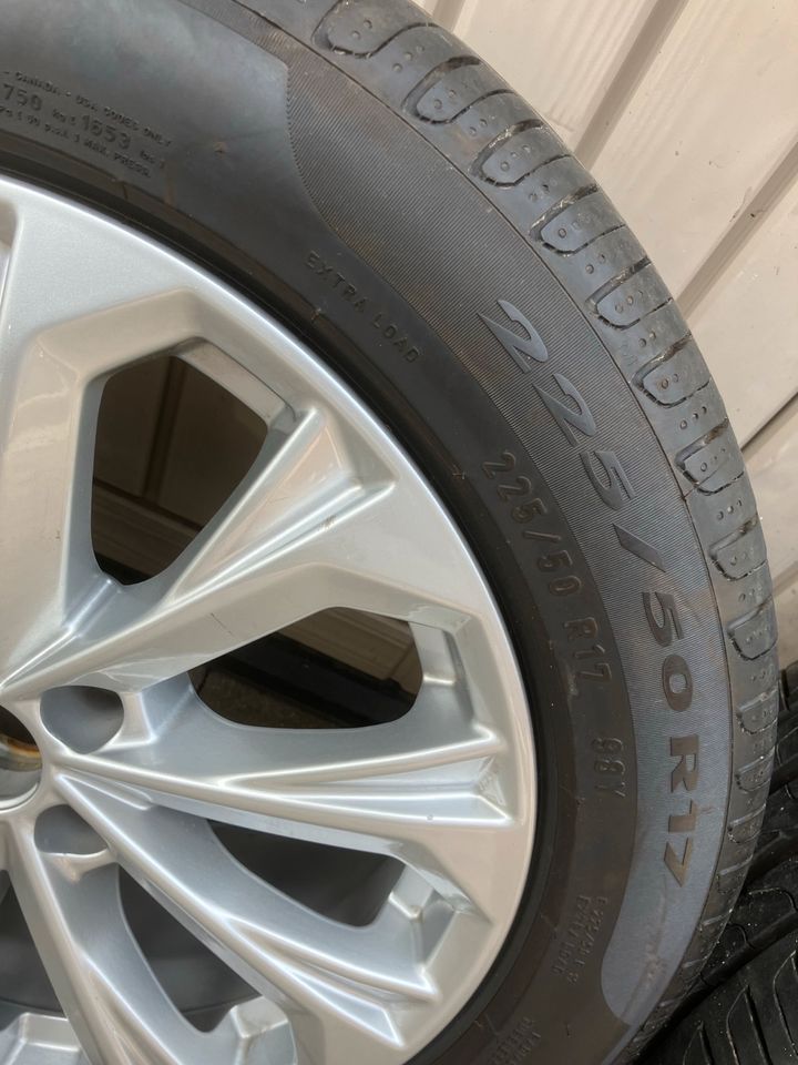 TOP - Original Alufelgen 17" Aluräder für Audi A4 b9 in Reckendorf