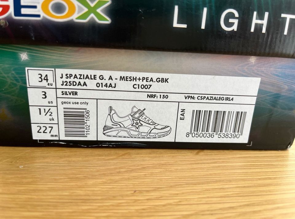 Geox Sneaker J Spaziale Silber  Gr. 34 NEU Lights in Berlin