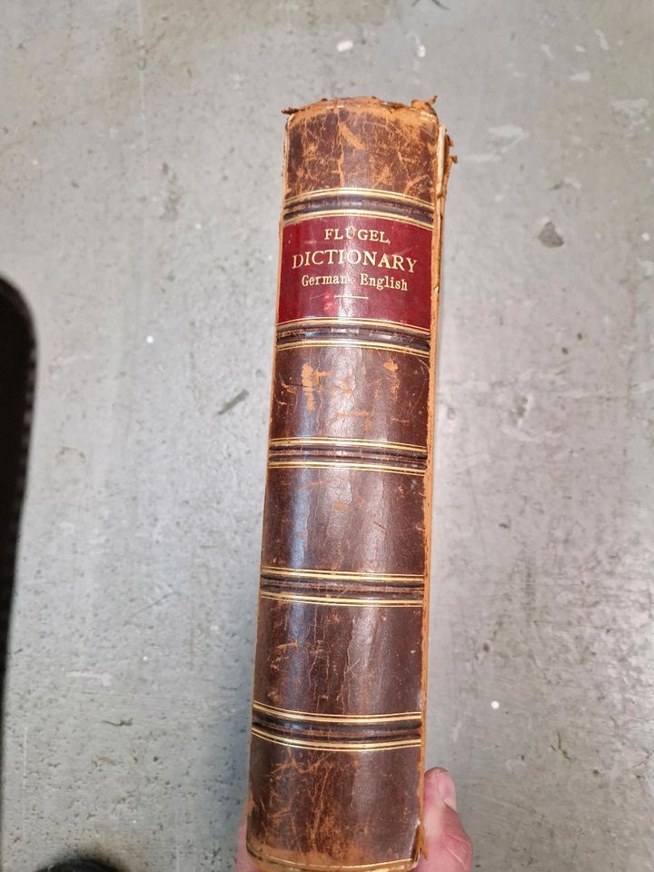 Antikes Wörterbuch Deutsch/Englisch von 1908 in Sankt Augustin