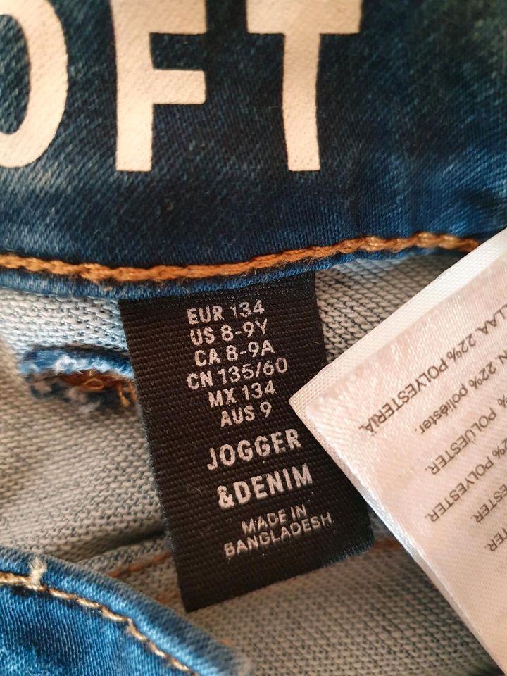 H&M Super Soft Jeans Gr 134 wie neu in Heideck