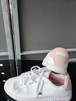 Weiße Lacoste Kinder/Damen Sneaker Kr. München - Taufkirchen Vorschau