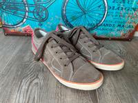 Schuhe Sneaker s.Oliver Braun Größe 41 Nordrhein-Westfalen - Niederkassel Vorschau