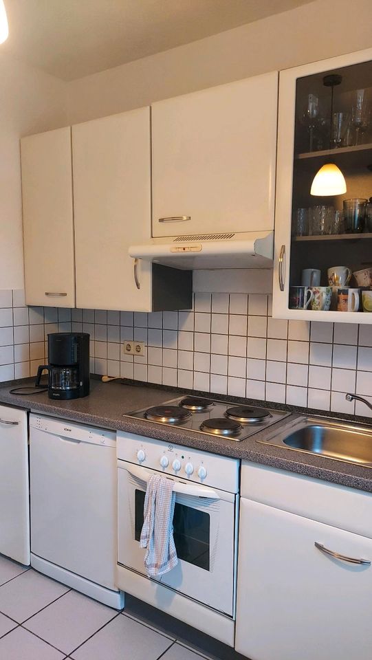 Einbauküche, Küchenzeile, Küche, inkl. Elektrogeräte, Selbstabbau in Rödinghausen
