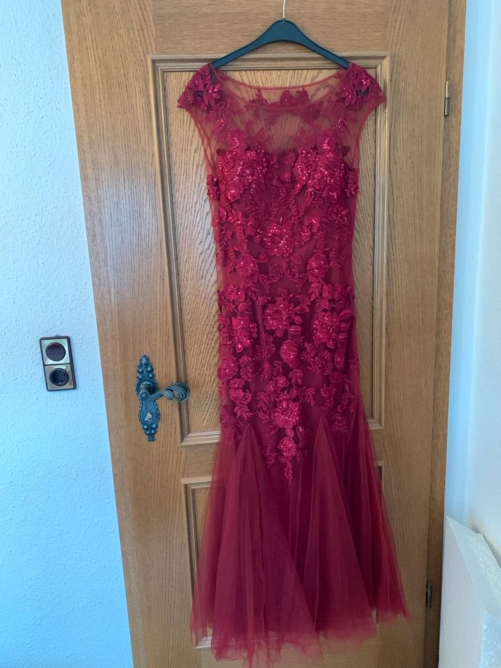 Rotes Meerjungfrauenkleid Kleid Tüll Blumen Gr. 42/44 Abiball in Gladbeck