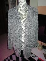Strickjacke Schwaz/Weiß Düsseldorf - Heerdt Vorschau